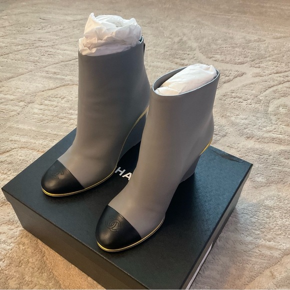 22B Chanel Wedge Ankle Boots - Picture 11 of 15